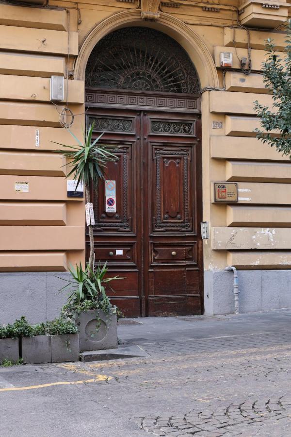 Quatrum Napoli - B&B Εξωτερικό φωτογραφία