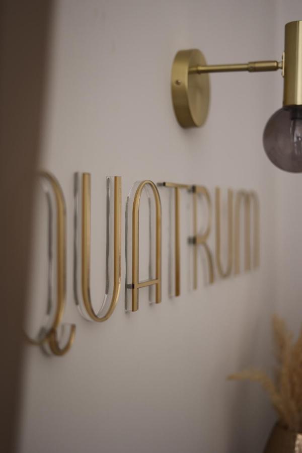 Quatrum Napoli - B&B Εξωτερικό φωτογραφία