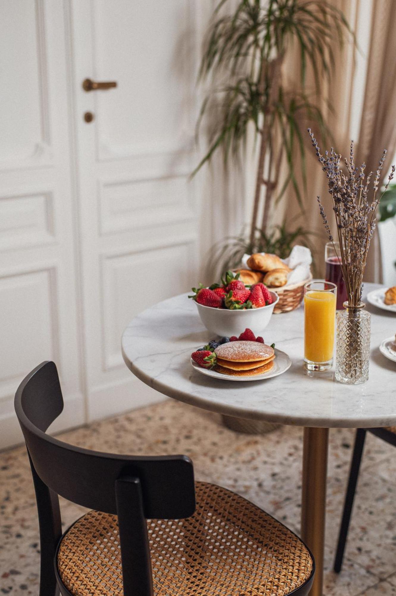 Quatrum Napoli - B&B Εξωτερικό φωτογραφία
